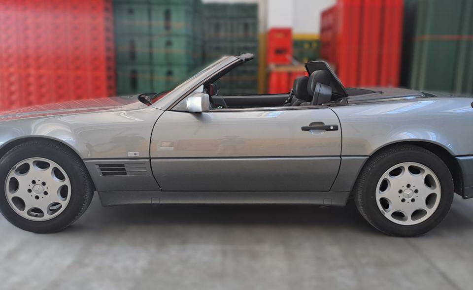 Image 39/50 de Mercedes-Benz 300 SL-24 (1992)