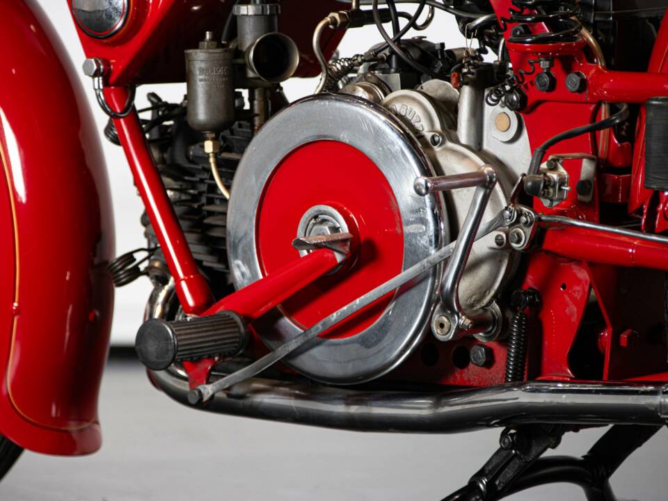 Image 20/50 of Moto Guzzi GTW 500 (1939)