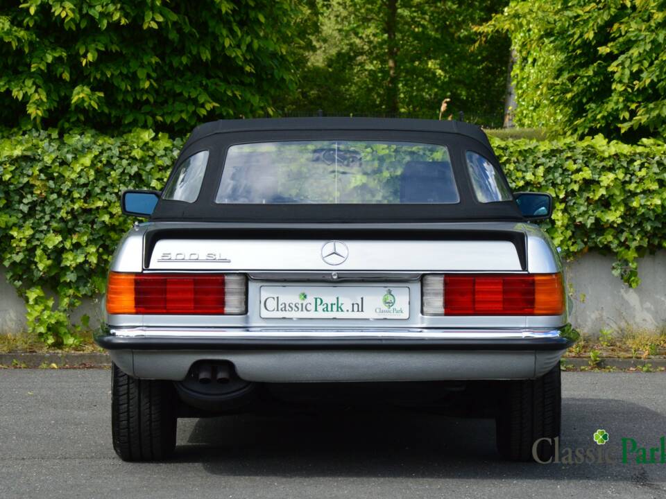 Image 20/50 de Mercedes-Benz 500 SL (1985)
