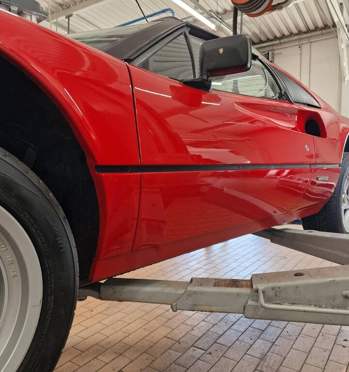 Image 16/82 of Ferrari 308 GTS Quattrovalvole (1983)