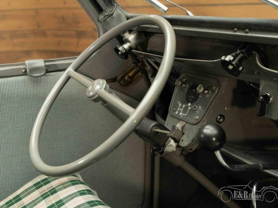 Image 15/19 of Citroën 2 CV France 3 (1953)