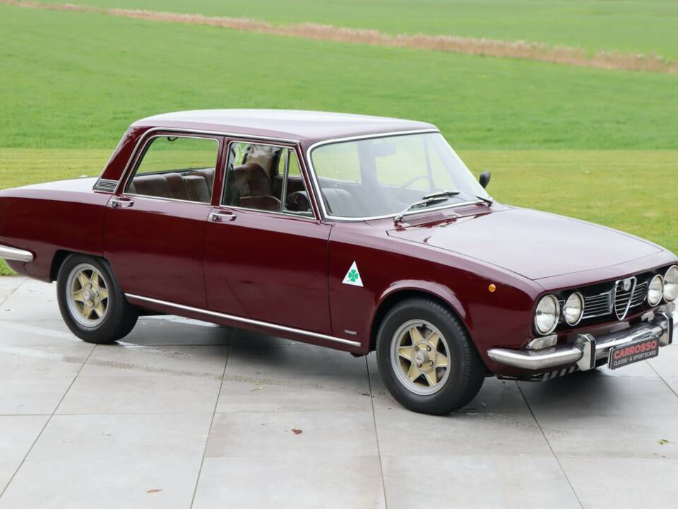 Image 1/50 of Alfa Romeo 1750 Berlina (1971)