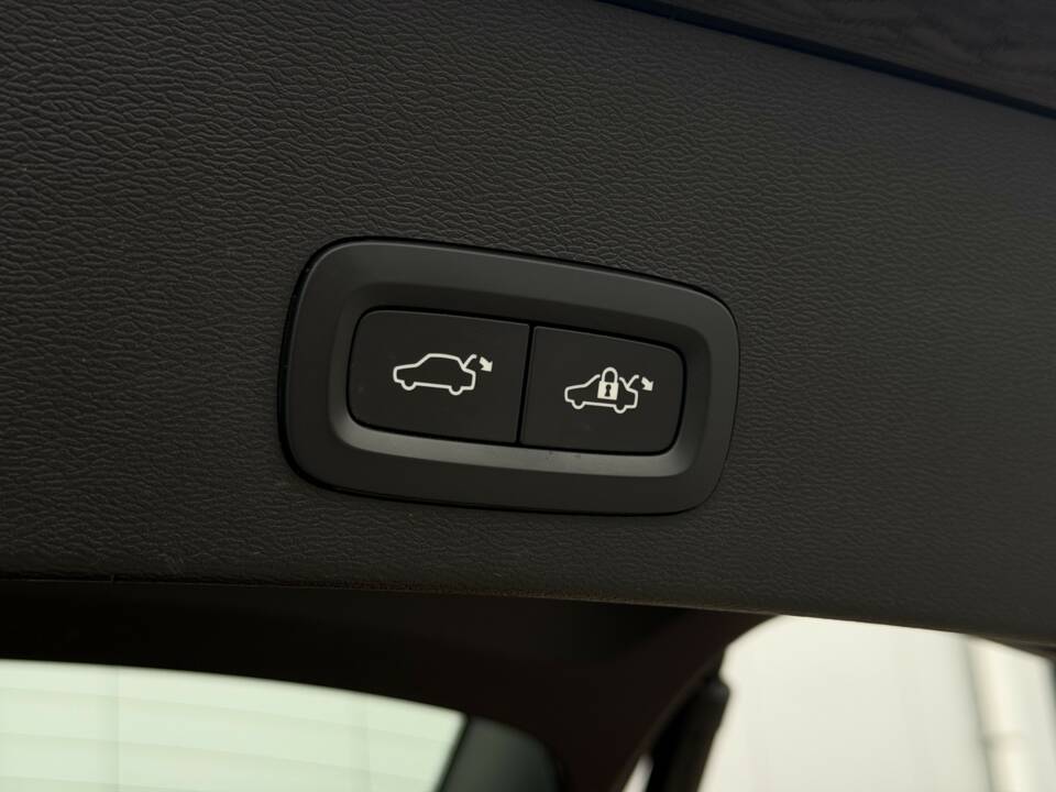 Imagen 32/34 de Volvo XC40 Recharge Pure Electric (2022)