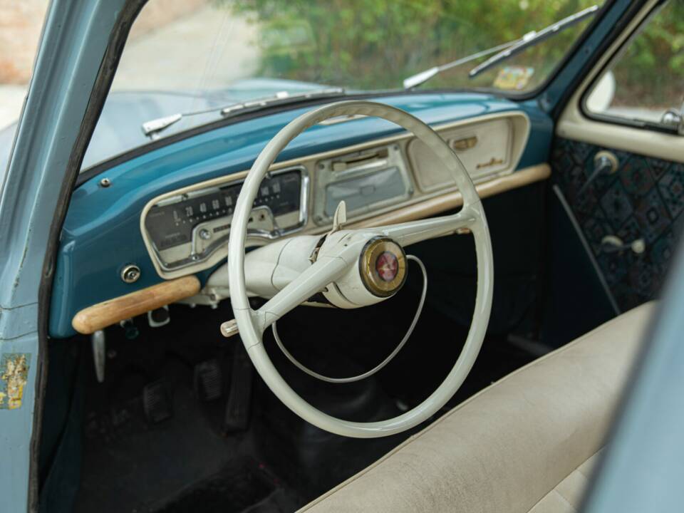 Afbeelding 42/50 van SIMCA Aronde P 60 Monthléry Spéciale (1960)
