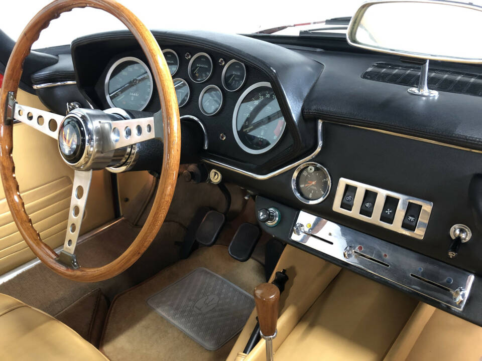 Image 21/30 of Maserati Mistral 3700 Spyder (1968)