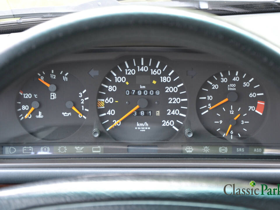 Bild 30/44 von Mercedes-Benz E 280 T (1994)