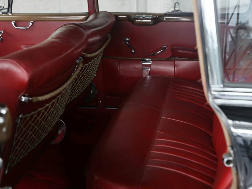 Image 25/50 de Mercedes-Benz 300 c (1956)