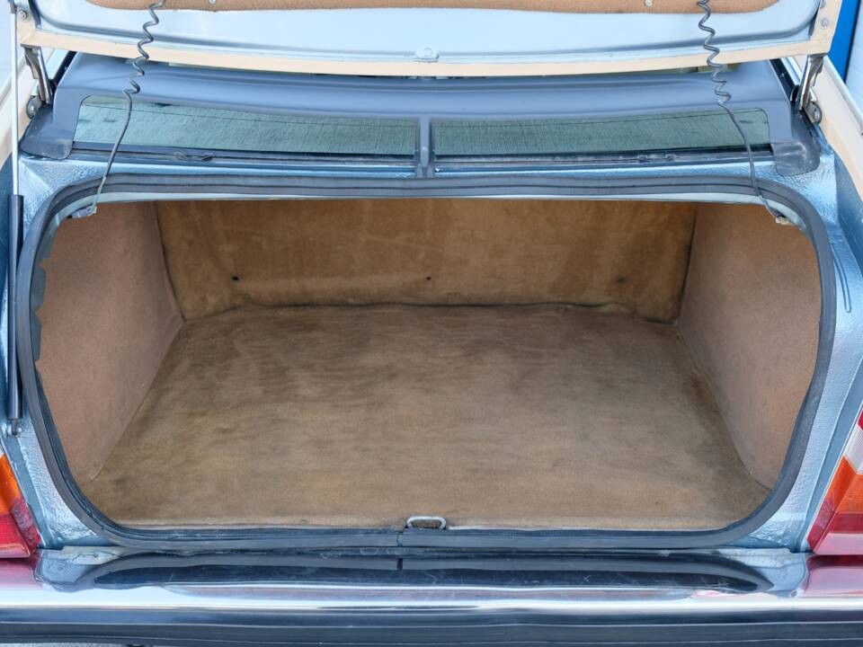 Image 54/69 of Citroën CX 25 Prestige (1984)