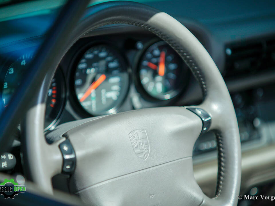 Image 35/60 de Porsche 911 Carrera (1994)