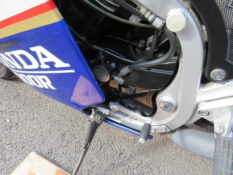 Bild 28/43 von Honda VF 1000RG (1988)