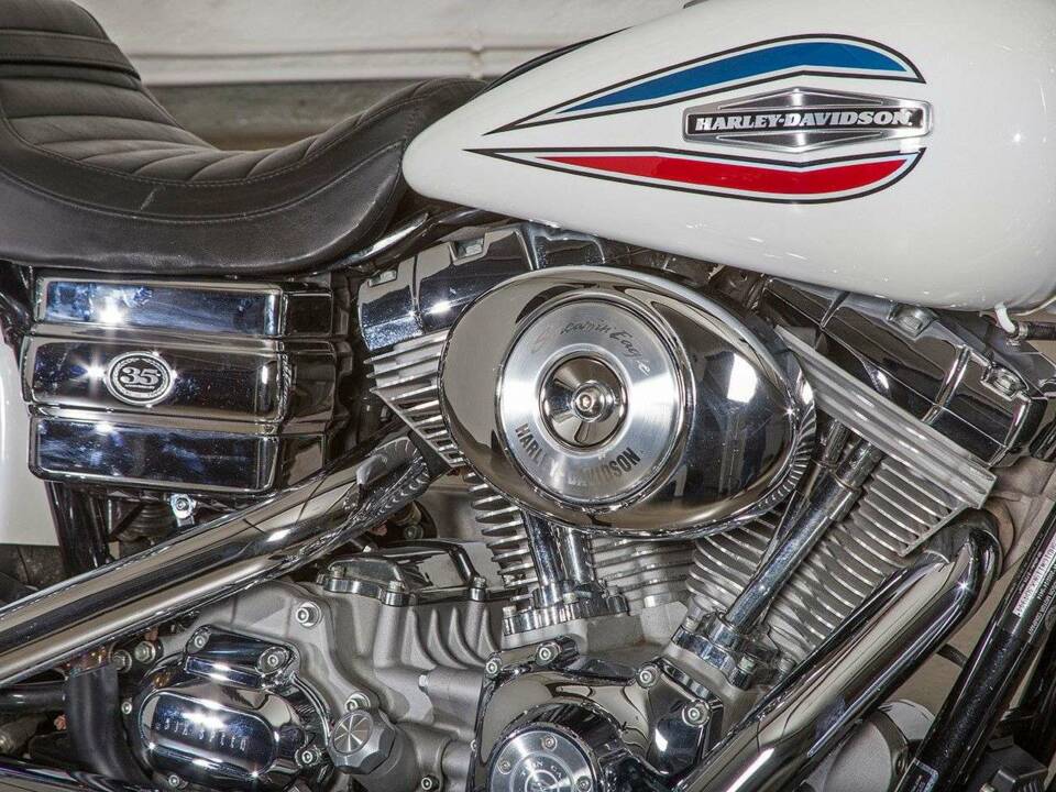 Image 11/31 of Harley-Davidson DUMMY (2005)