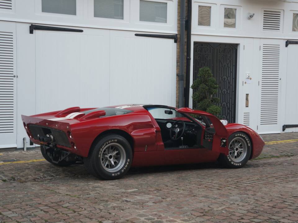 Bild 13/19 von Superformance GT40 (2009)