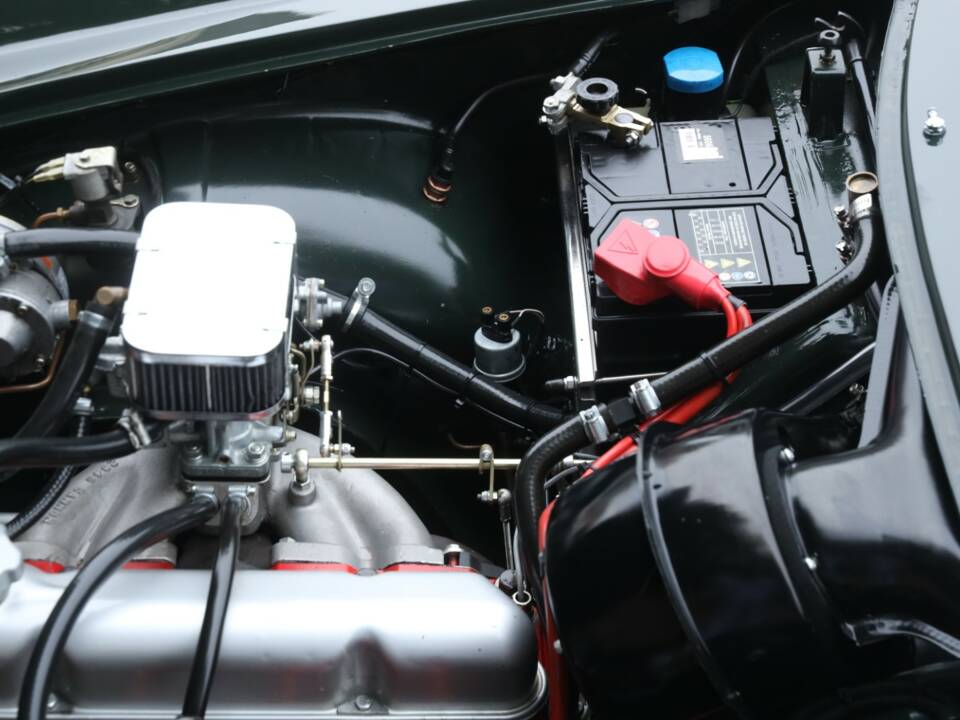 Image 29/50 of Volvo 1800 S (1968)