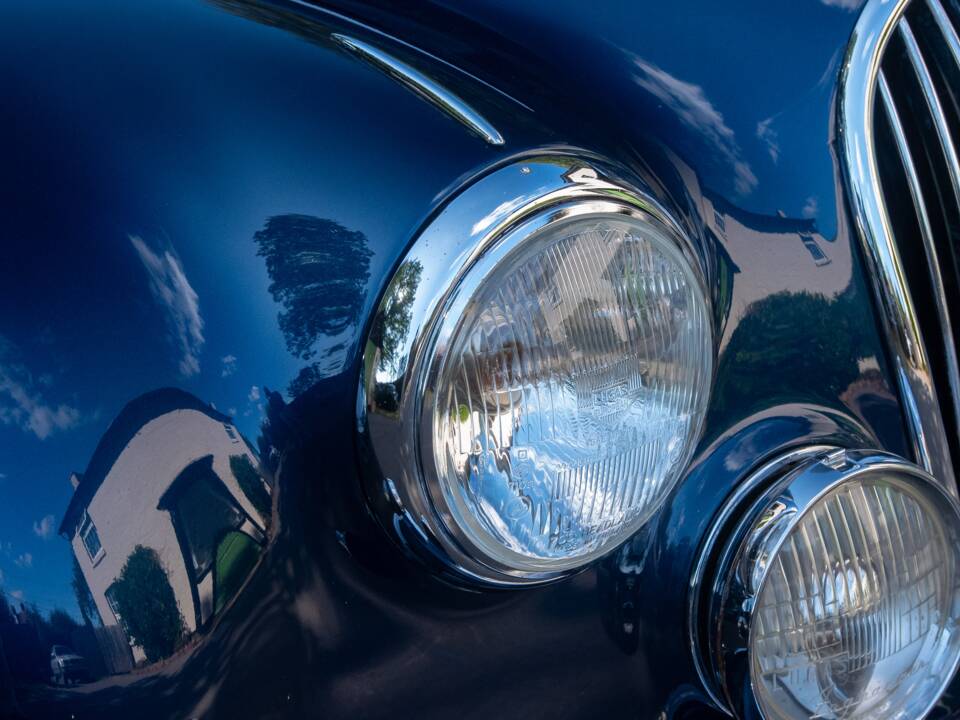 Bild 8/50 von Jaguar Mk II 2.4 (1964)