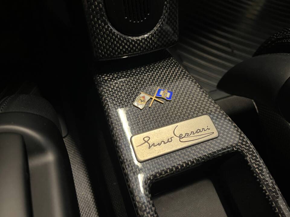Immagine 17/24 di Ferrari Enzo Ferrari (2004)