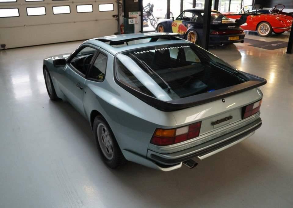Image 40/50 de Porsche 944 Turbo (1986)