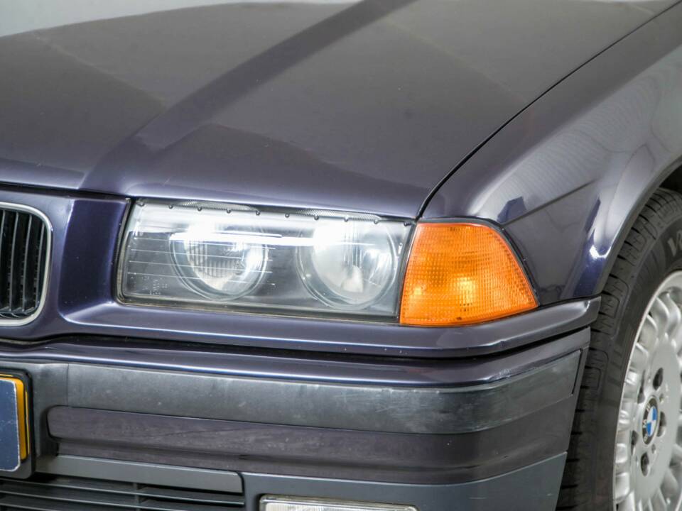 Bild 22/50 von BMW 318i (1996)