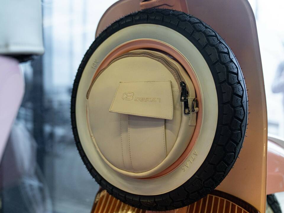 Image 23/31 of Piaggio Vespa 50 Special (1976)