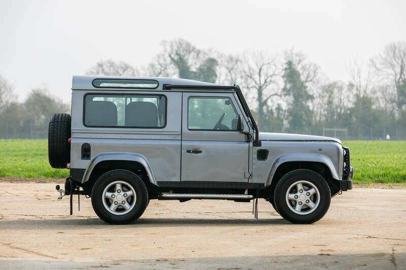 Image 5/50 of Land Rover Defender 90 "50th Anniversary" (1998)