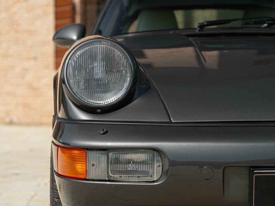 Immagine 34/50 di Porsche 911 Carrera 4 (1990)