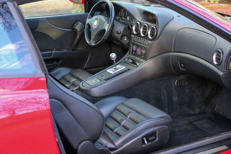 Bild 23/49 von Ferrari 550 Maranello (1998)