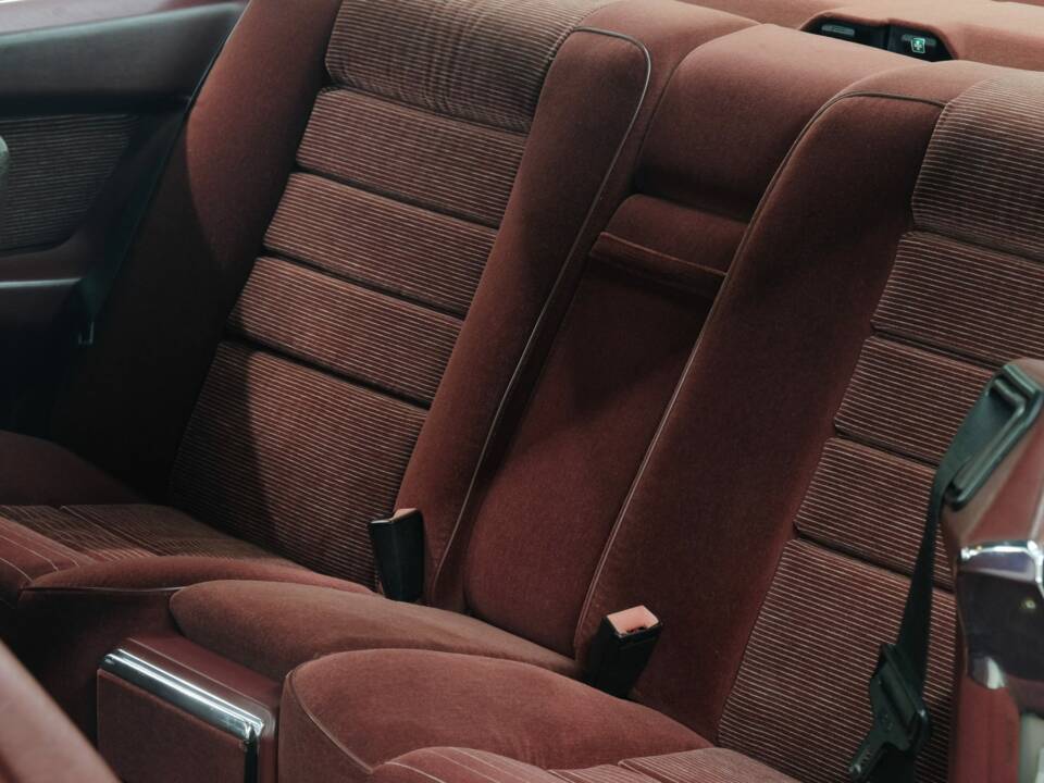 Bild 48/50 von Mercedes-Benz 560 SEC (1986)