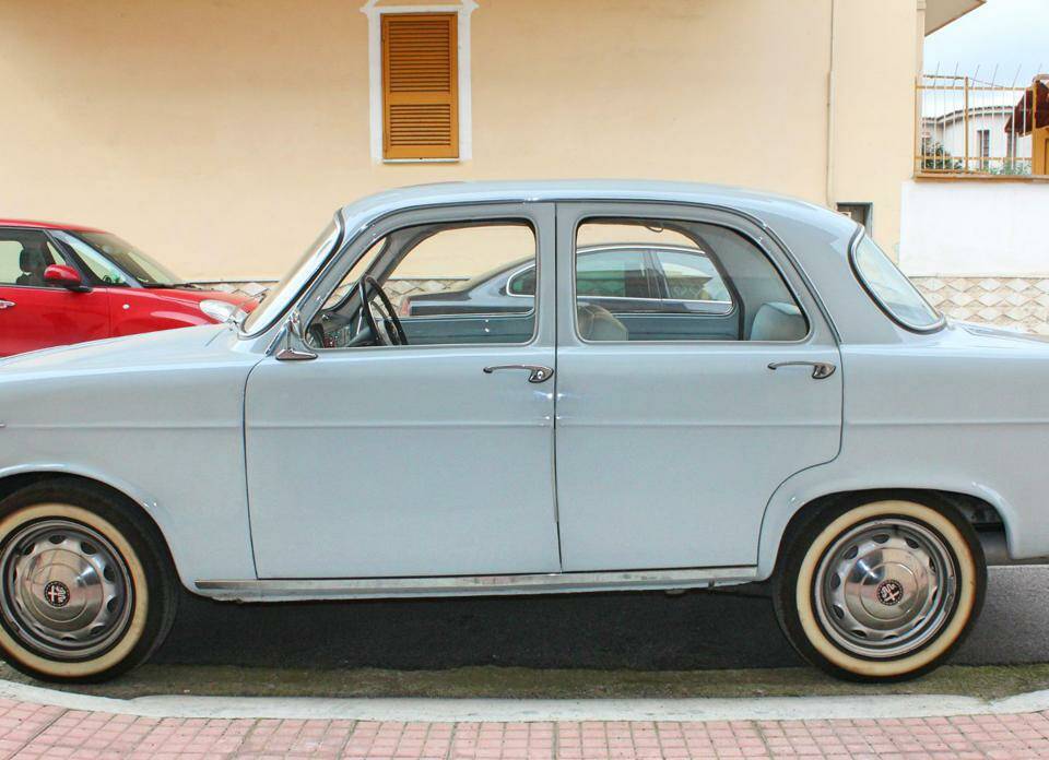 Image 13/47 of Alfa Romeo Giulietta TI (1961)