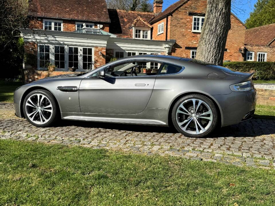 Afbeelding 8/49 van Aston Martin V12 Vantage (2009)