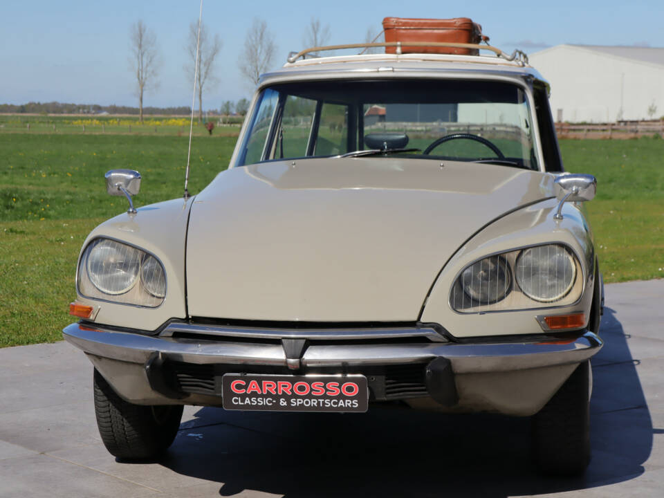 Image 34/50 de Citroën ID 21 Break (1967)