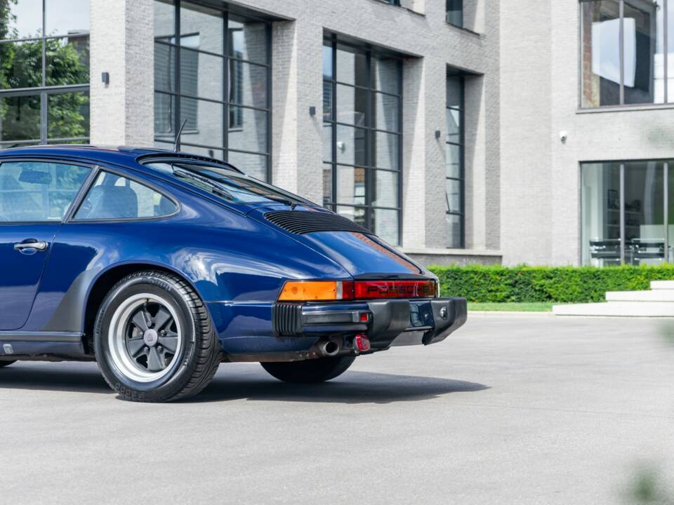 Bild 17/48 von Porsche 911 Carrera 3.2 (1984)