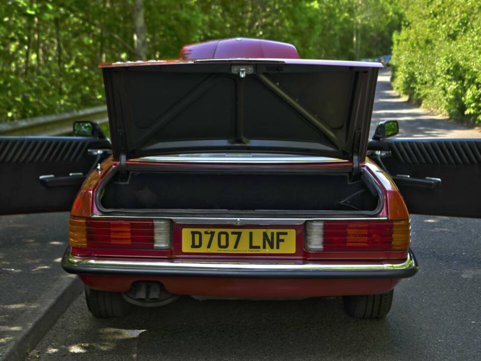 Image 14/50 of Mercedes-Benz 300 SL (1988)