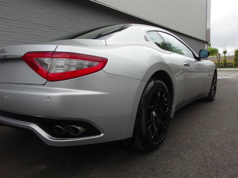 Immagine 24/98 di Maserati GranTurismo 4.2 (2009)