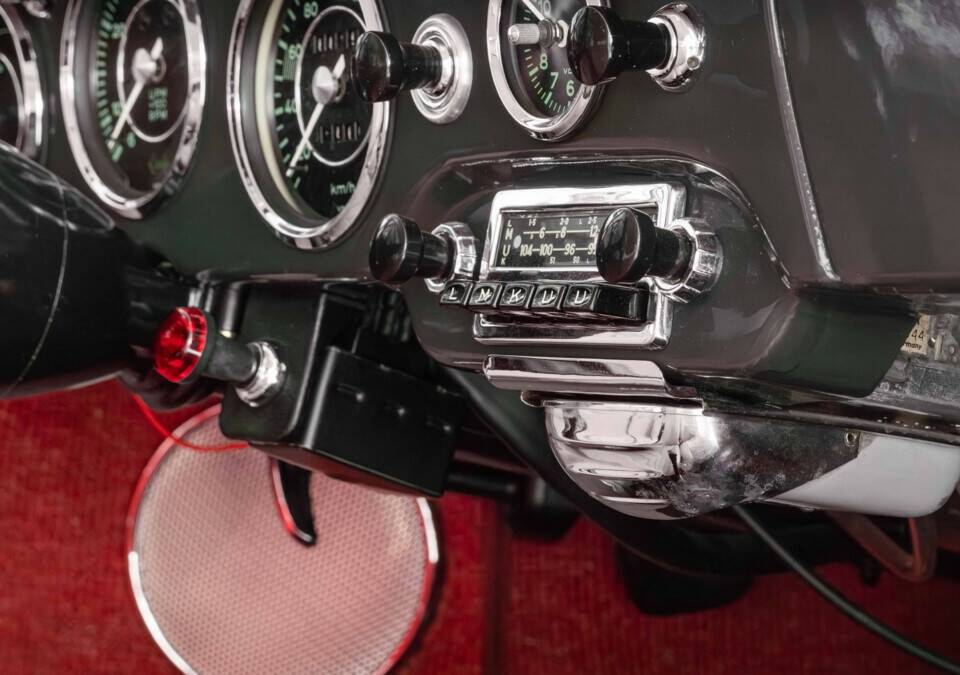 Bild 35/43 von Porsche 356 B 1600 Super (1962)