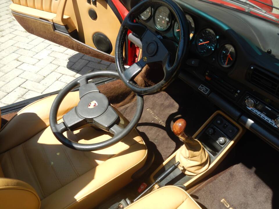 Imagen 31/85 de Porsche 911 Carrera 3.2 (1986)