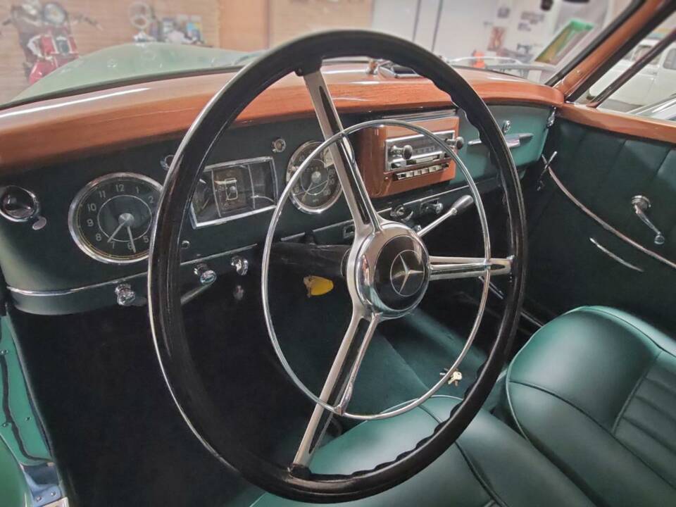 Image 6/10 of Mercedes-Benz 220 Cabriolet A (1954)