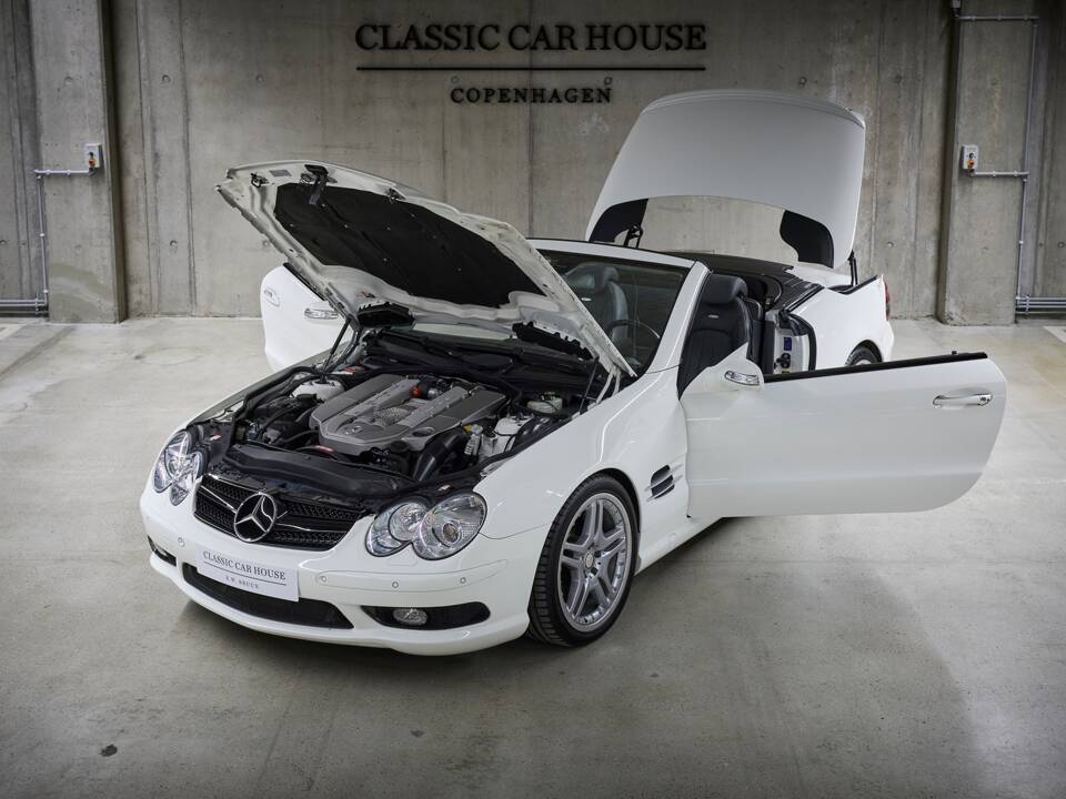 Image 11/99 de Mercedes-Benz SL 55 AMG (2005)