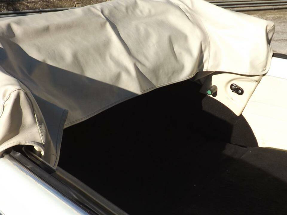 Image 30/50 of Volkswagen Escarabajo 1303 (1973)