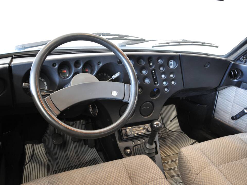 Bild 19/28 von Lancia Beta Trevi 1600 (1984)