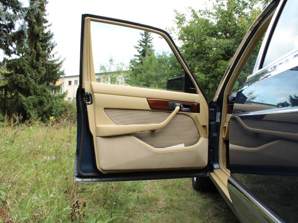 Image 29/51 de Mercedes-Benz 500 SE (1984)