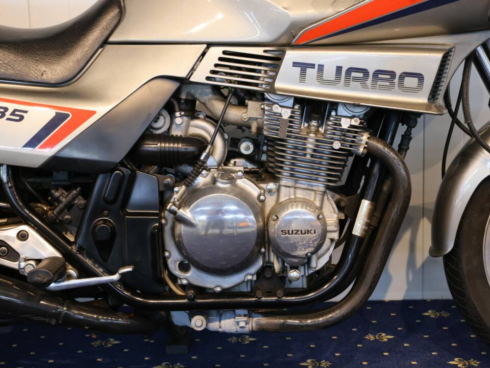 Immagine 6/23 di Suzuki XN85 Turbo (1986)