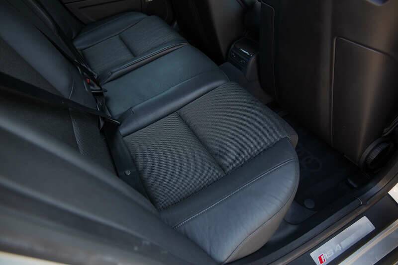 Image 47/50 of Audi RS4 Avant (2006)