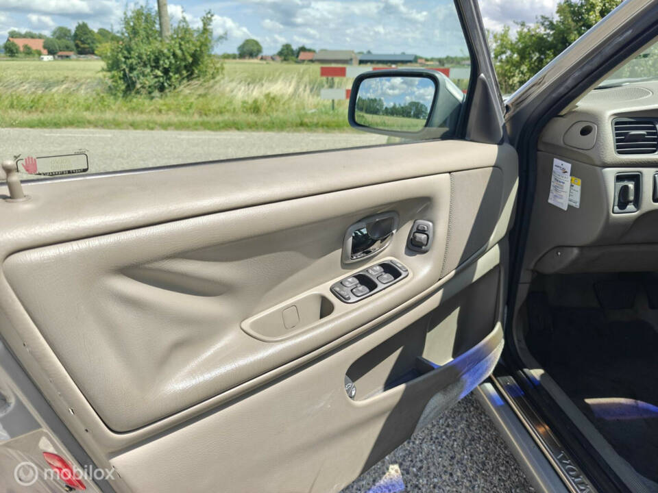 Afbeelding 16/36 van Volvo S 70 2.5 (1997)