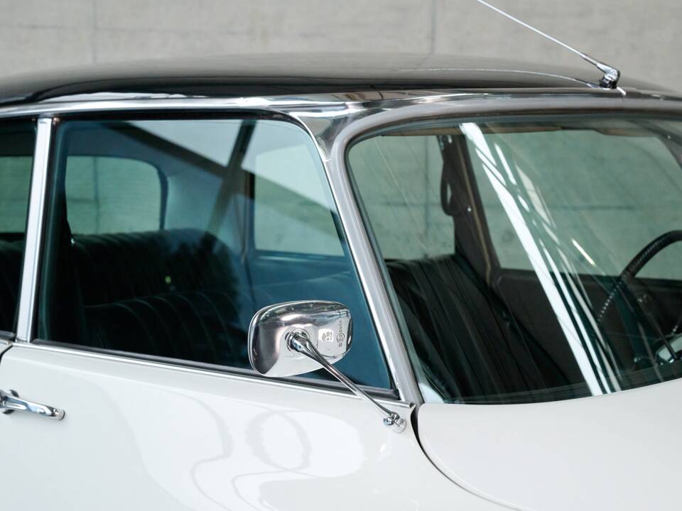 Bild 36/50 von Citroën DS 21 Pallas (1966)