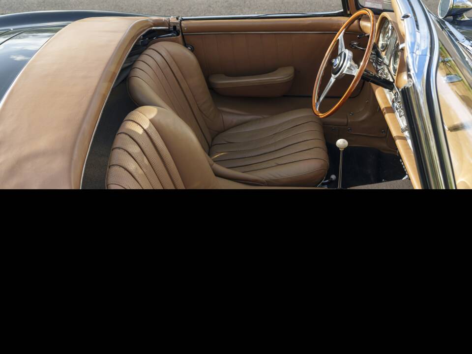 Image 22/25 de Mercedes-Benz 300 SL Roadster (1961)
