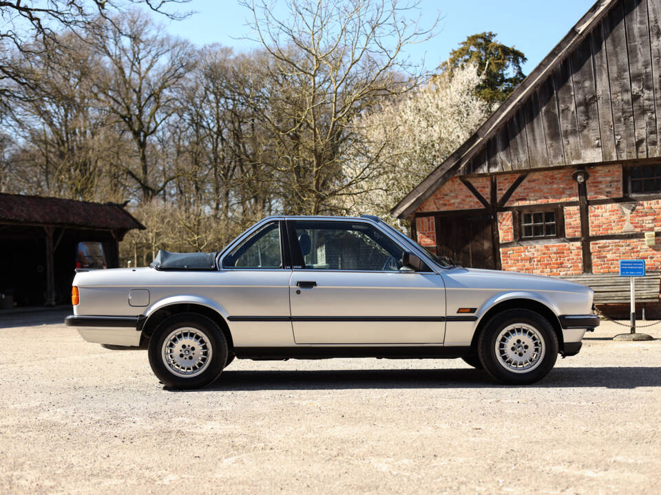 Image 3/120 of BMW 323i Baur TC (1984)