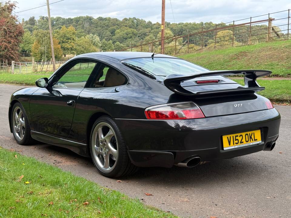 Image 5/30 of Porsche 911 Carrera 4 &quot;Millenium-Edition&quot; (2000)