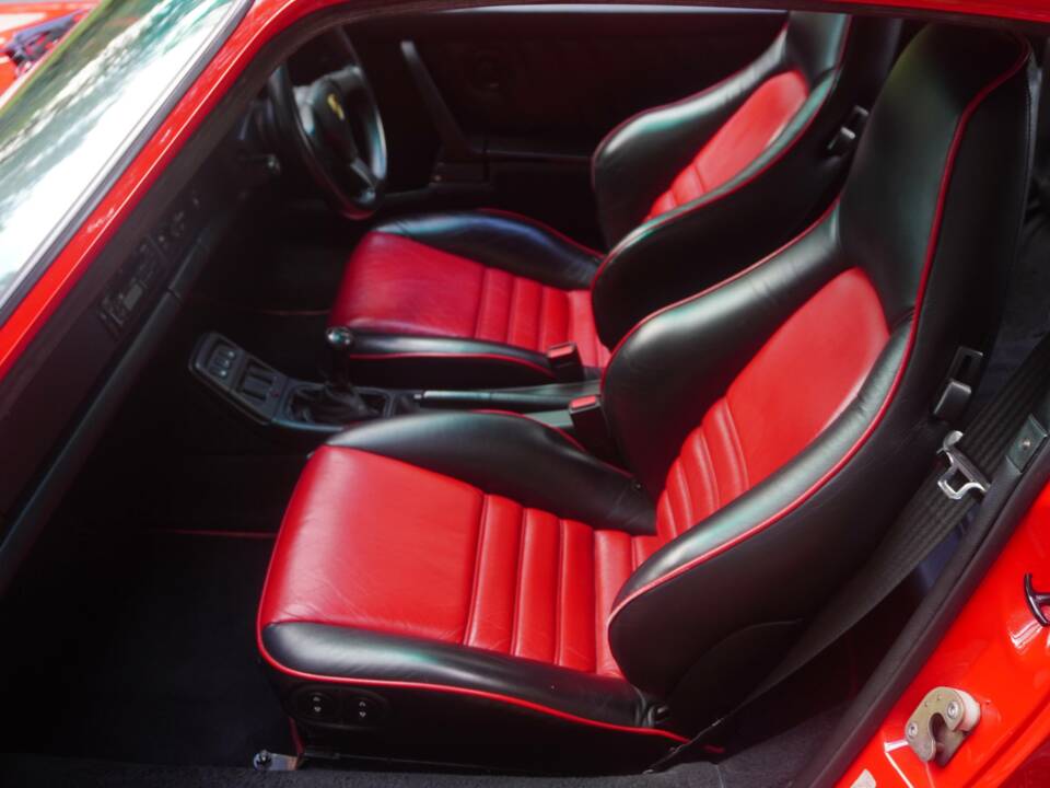 Image 12/17 de Porsche 911 Carrera 4 (1990)