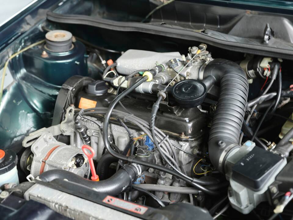 Image 29/36 of Volkswagen Golf Mk I Convertible 1.8 (1993)
