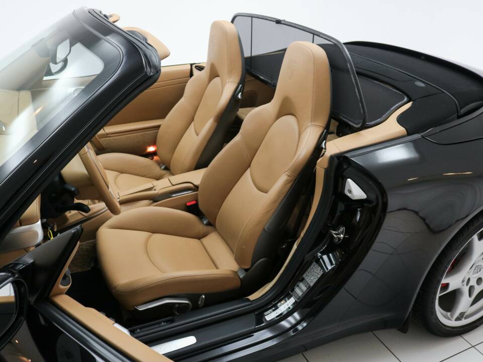 Bild 9/21 von Porsche 911 Carrera S (2009)