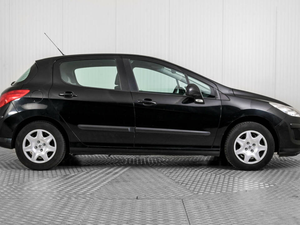 Bild 13/48 von Peugeot 308 1.6 VTi 120 Break (2008)